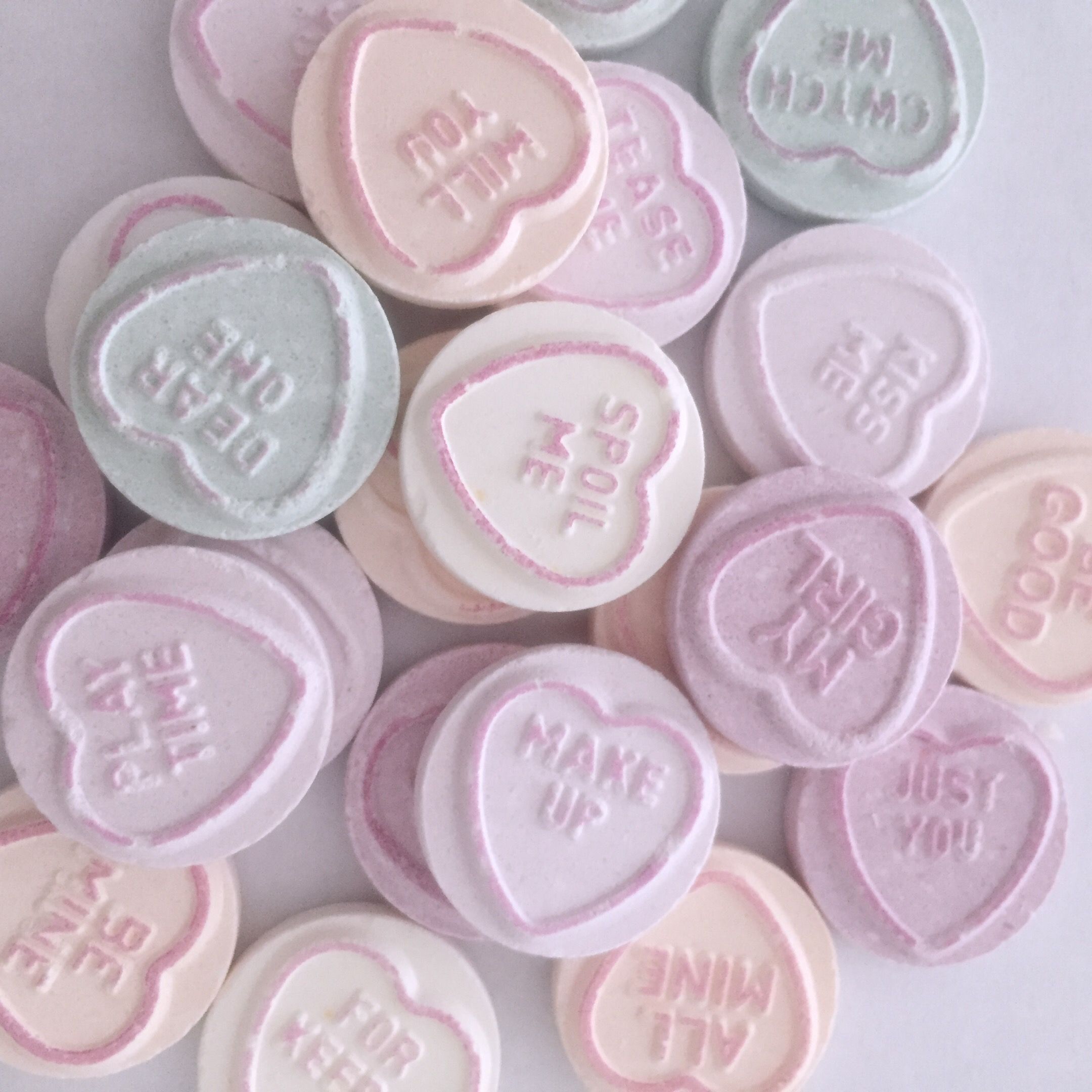 Featured image of post Aesthetic Candy Hearts