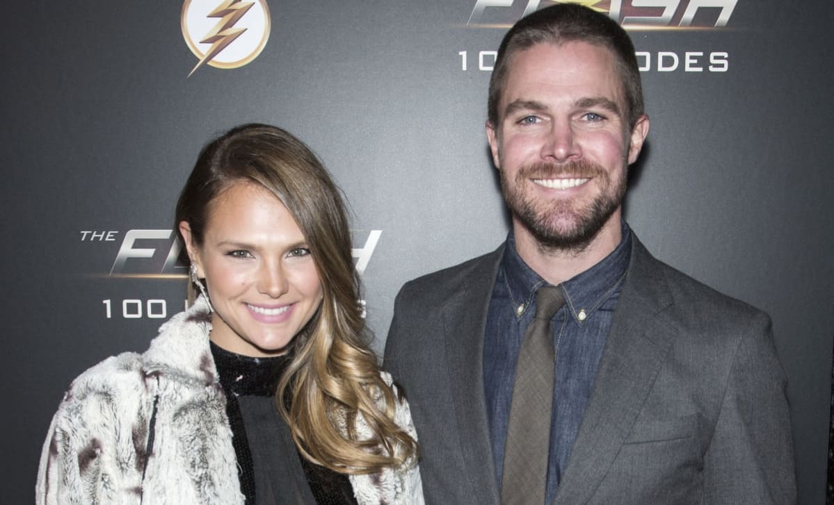 Featured image of post Cassandra Jean Stephen Amell Wife