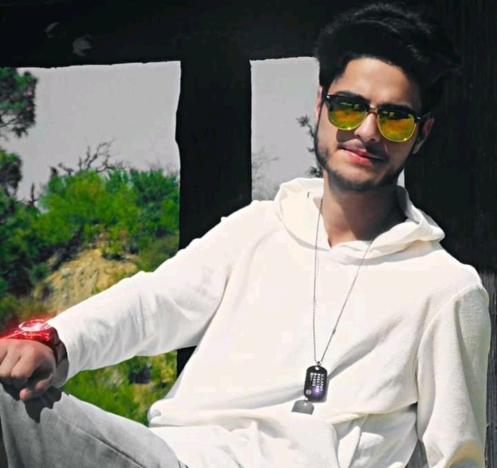 Featured image of post Dp For Boys Instagram Real