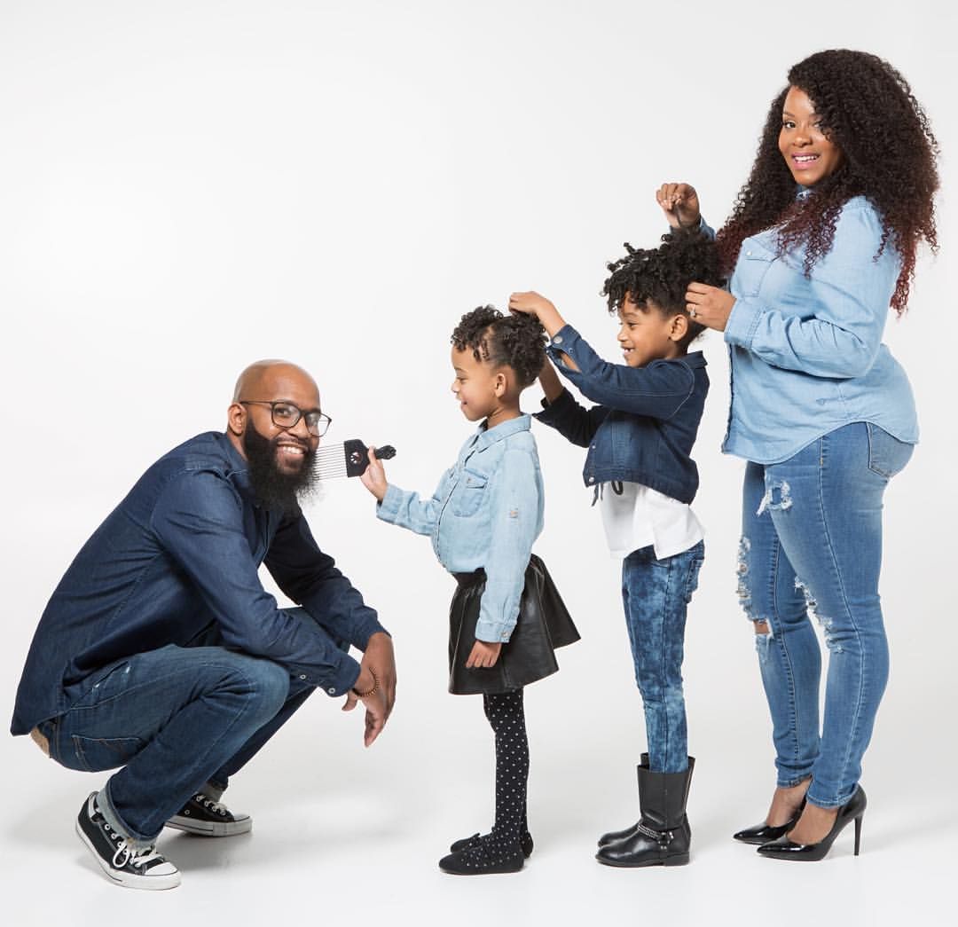 Featured image of post Family Picture Ideas Black People